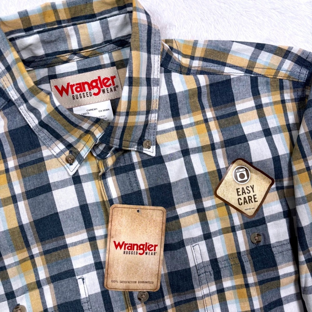 NEW Wrangler Button Shirt Men M Navy White Yellow Plaid Rugged Wear Short Sleeve